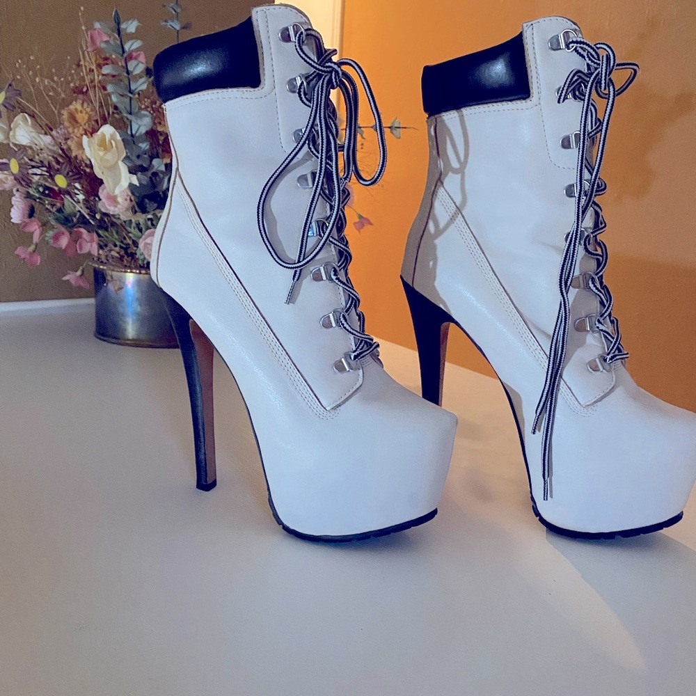 Bakers white with black trim heal boots